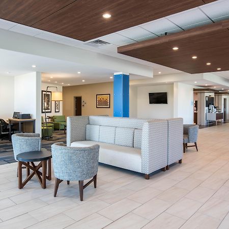 Holiday Inn Express & Suites Ludington By Ihg Ngoại thất bức ảnh