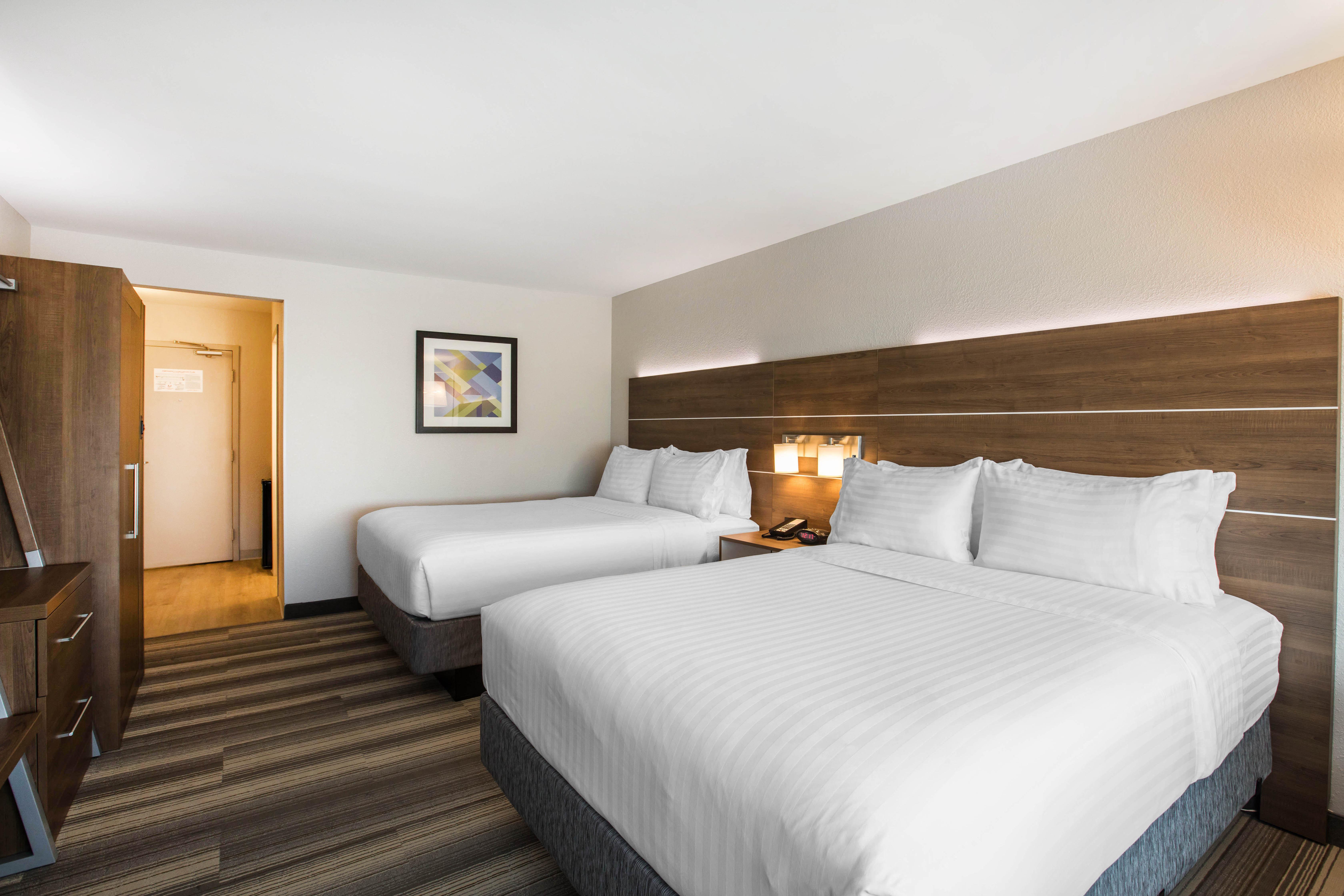 Holiday Inn Express & Suites Ludington By Ihg Ngoại thất bức ảnh