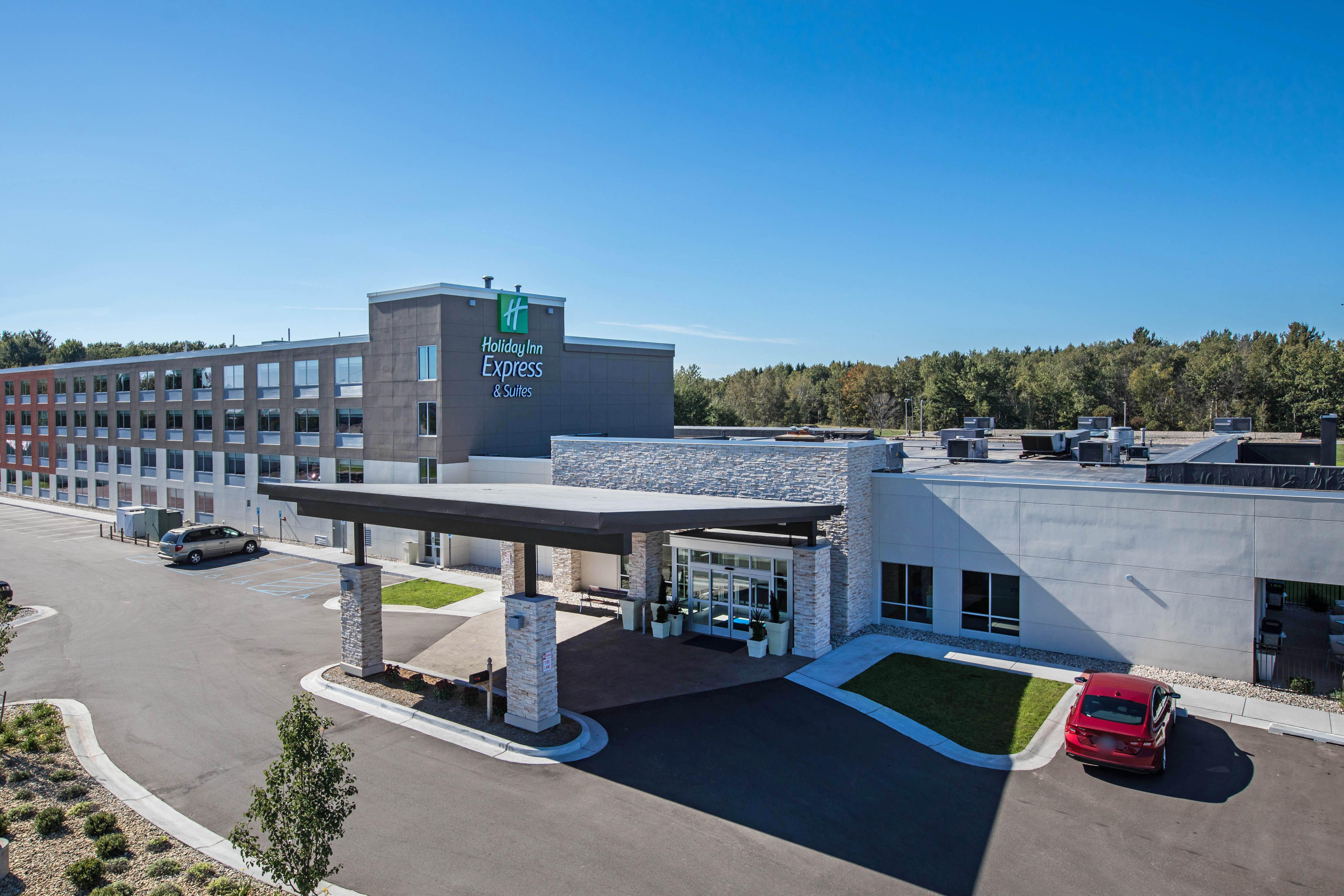 Holiday Inn Express & Suites Ludington By Ihg Ngoại thất bức ảnh