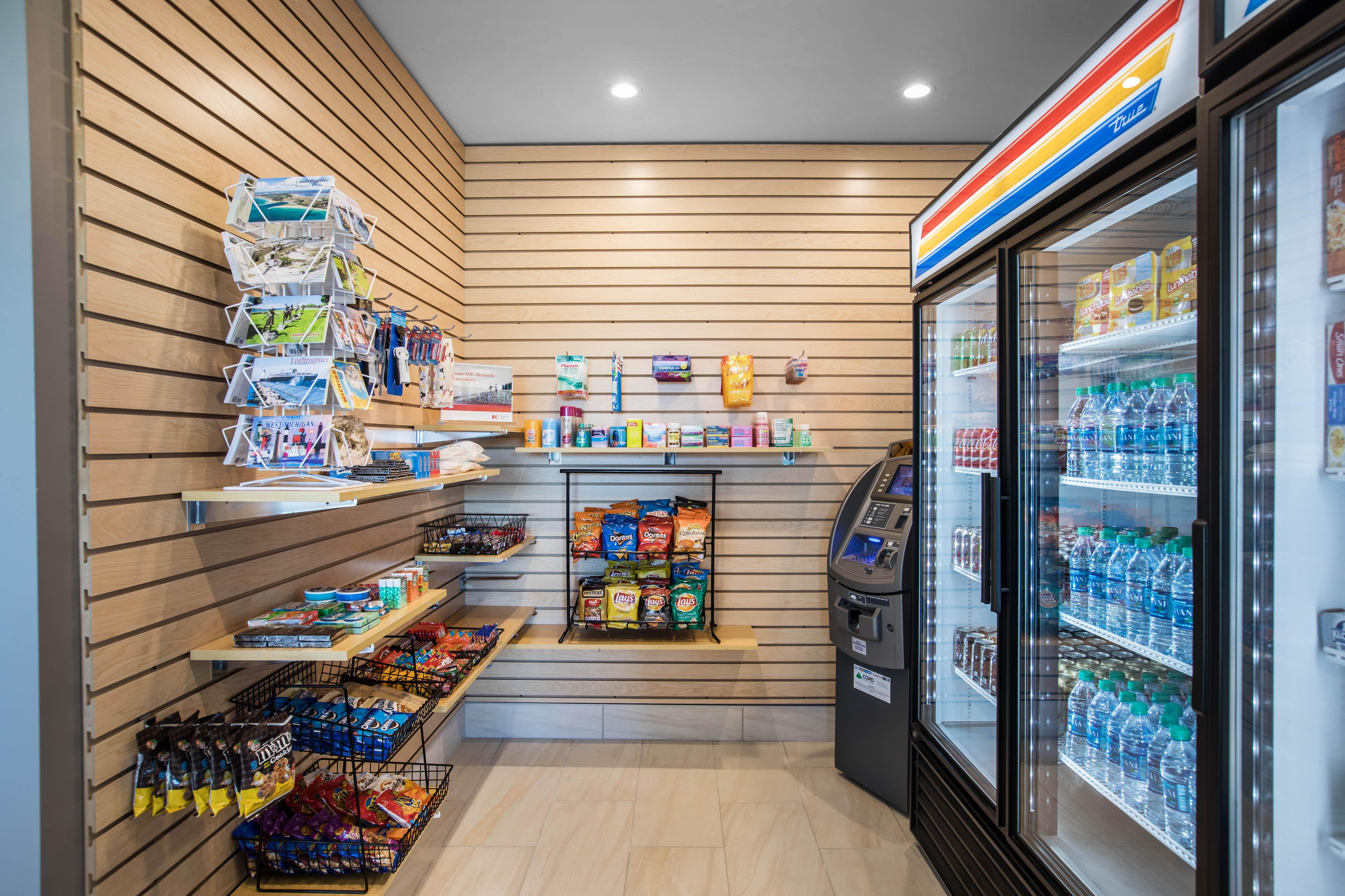 Holiday Inn Express & Suites Ludington By Ihg Ngoại thất bức ảnh