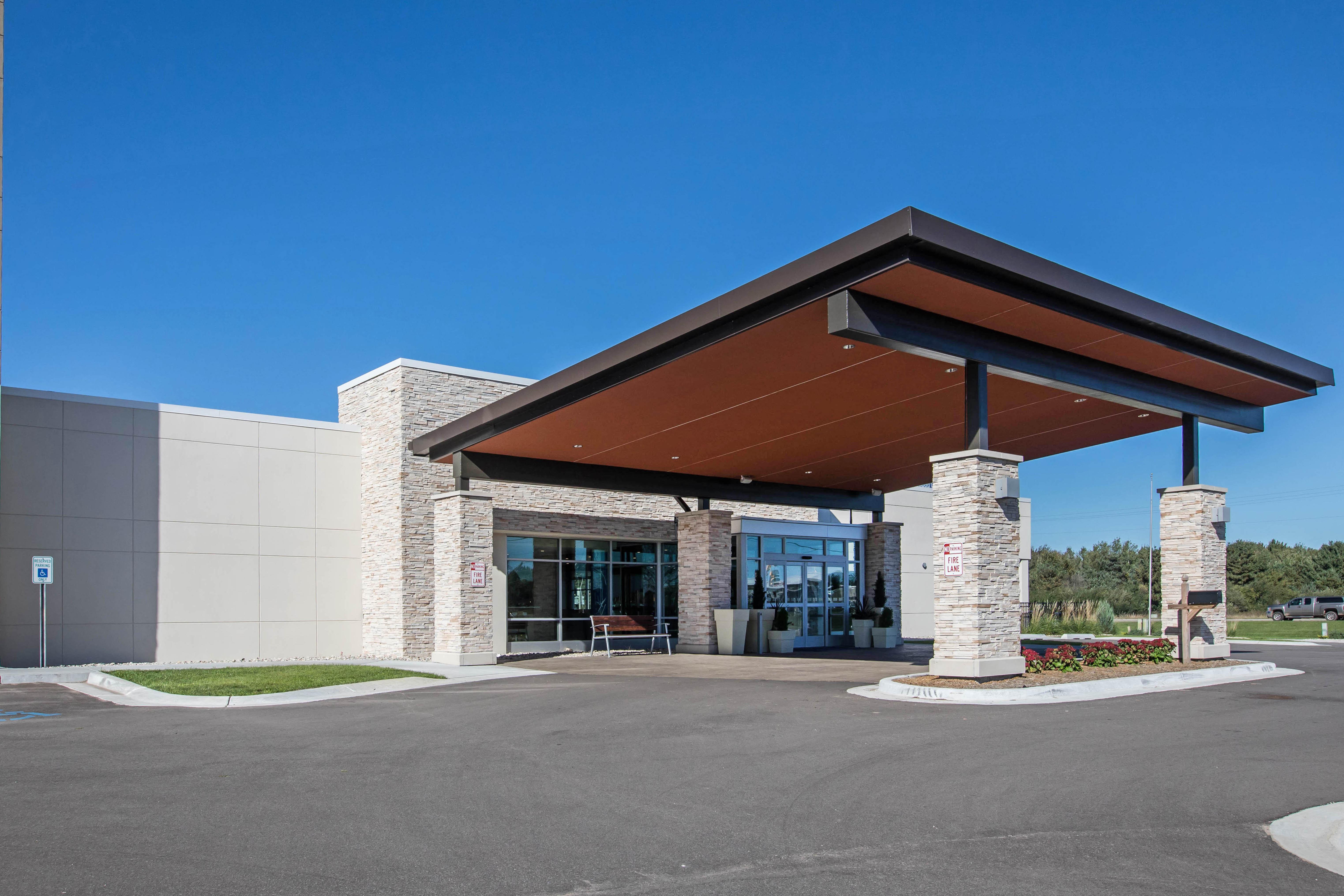 Holiday Inn Express & Suites Ludington By Ihg Ngoại thất bức ảnh