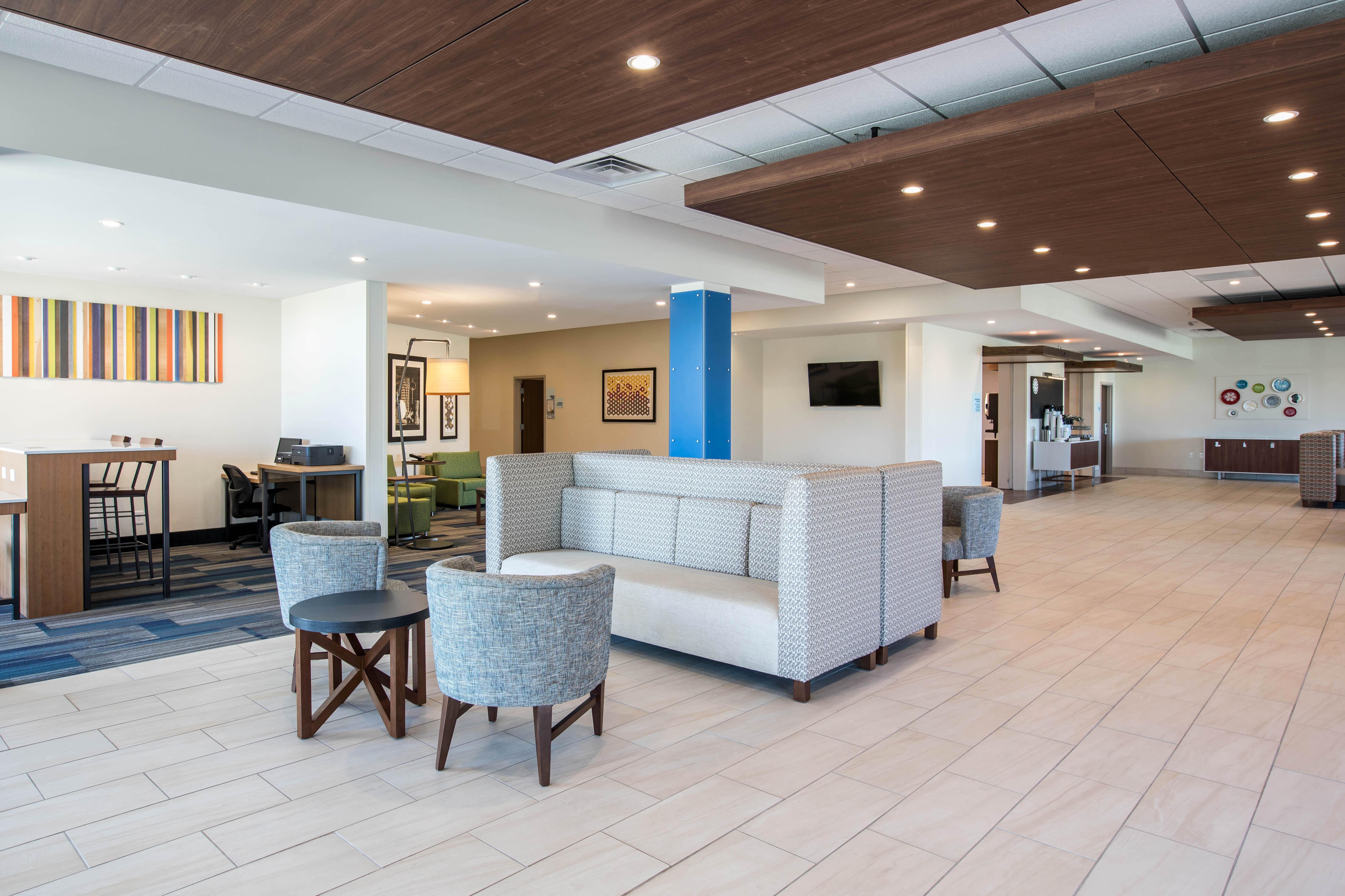 Holiday Inn Express & Suites Ludington By Ihg Ngoại thất bức ảnh
