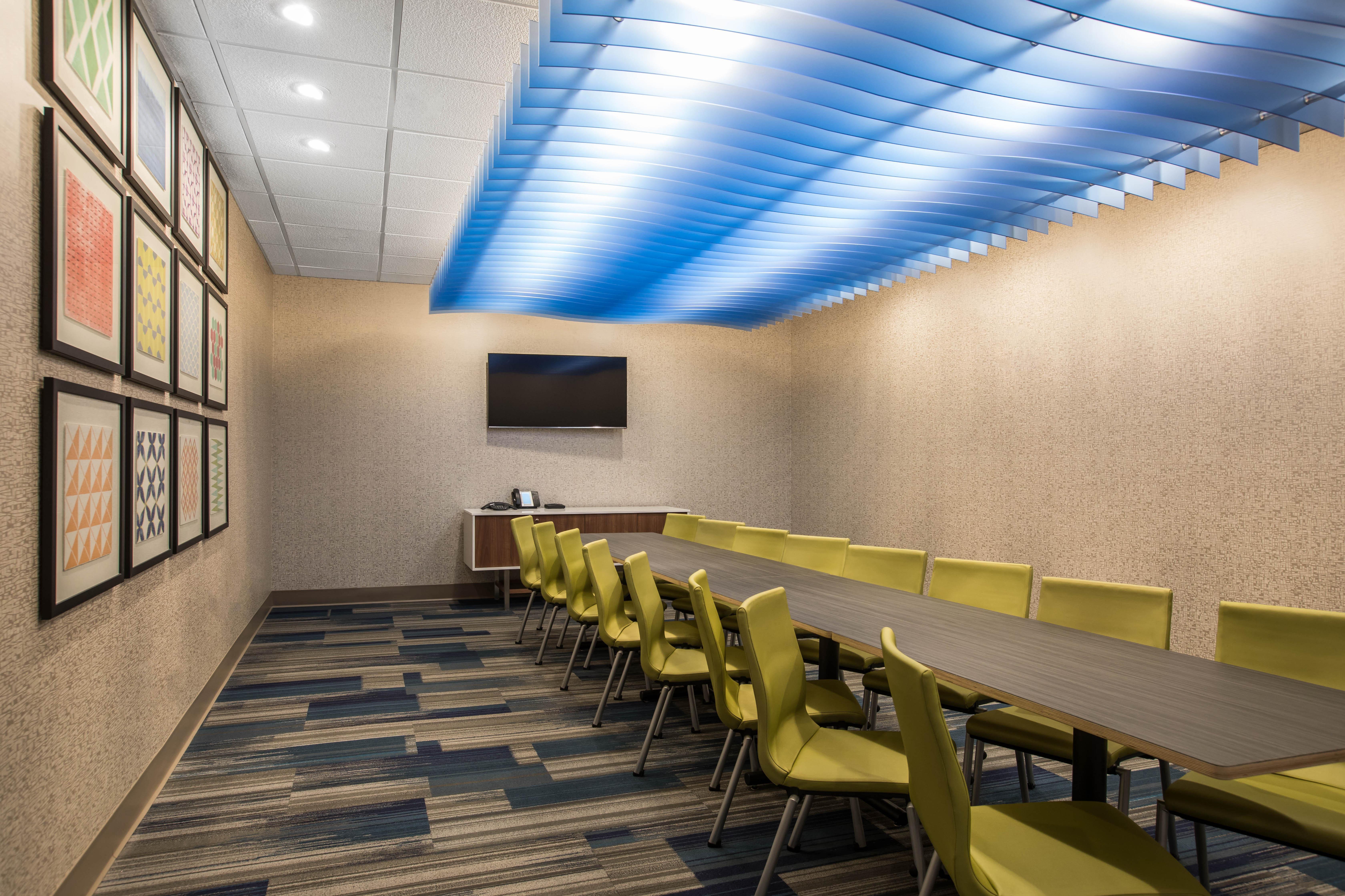 Holiday Inn Express & Suites Ludington By Ihg Ngoại thất bức ảnh