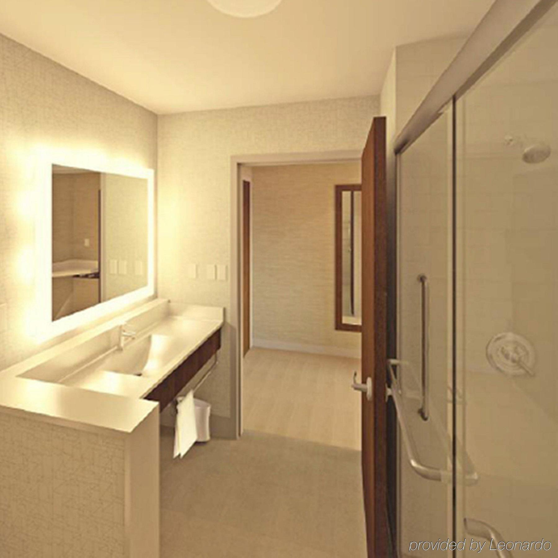 Holiday Inn Express & Suites Ludington By Ihg Ngoại thất bức ảnh